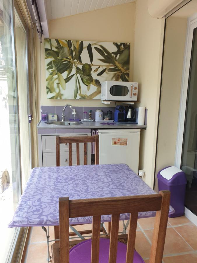 Pause Couleur Lavandula Roussas Luaran gambar
